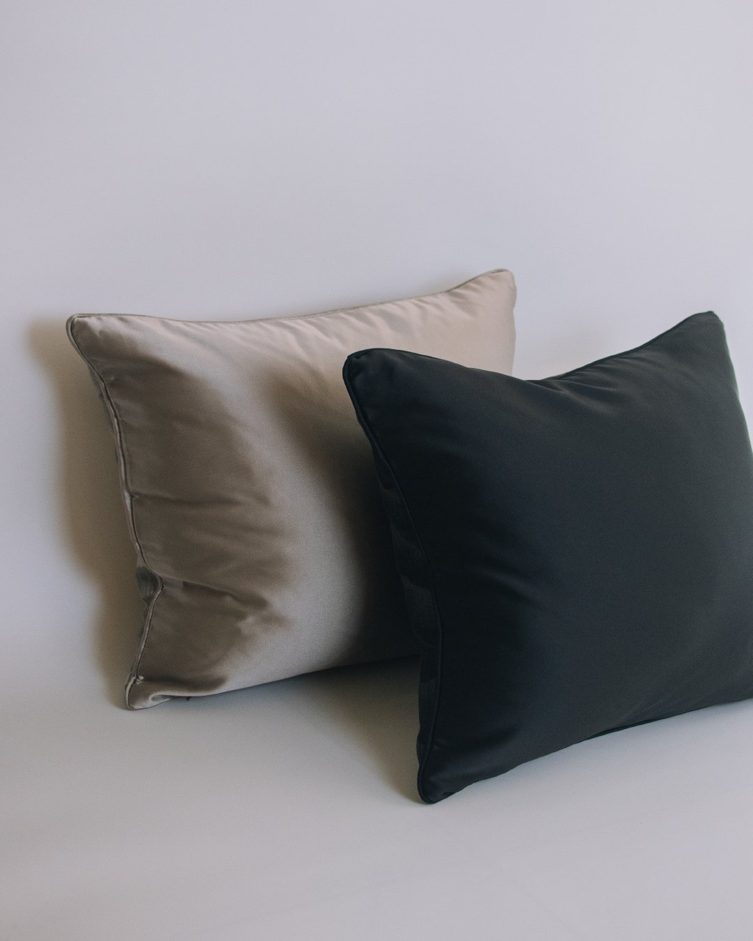 montagne 山嵐織紋緞面抱枕 - surround co., ltd.