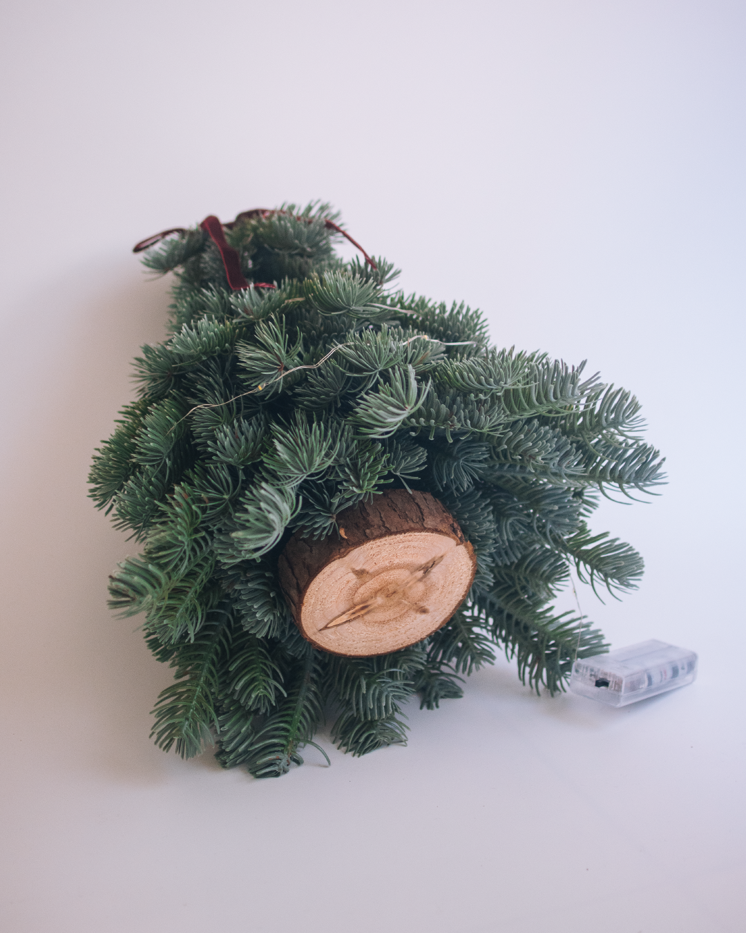 noble fir 仿真諾貝松聖誕小樹 30cm(附贈燈串、緞帶蝴蝶結)