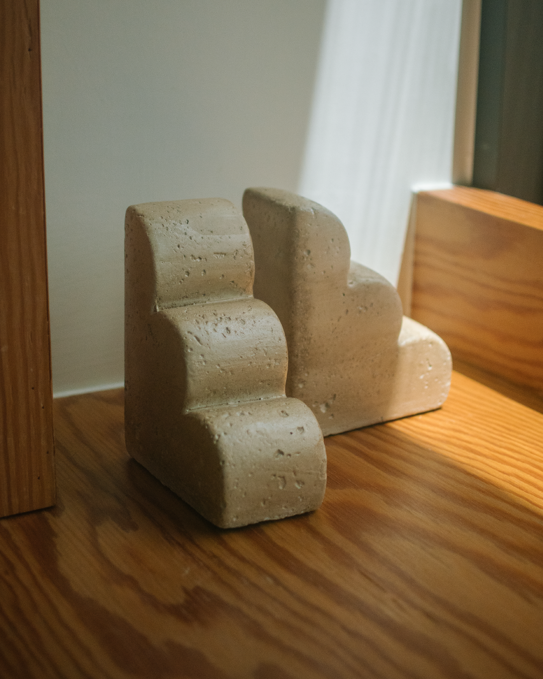 日本 nubo 雲朵仿舊石材書擋