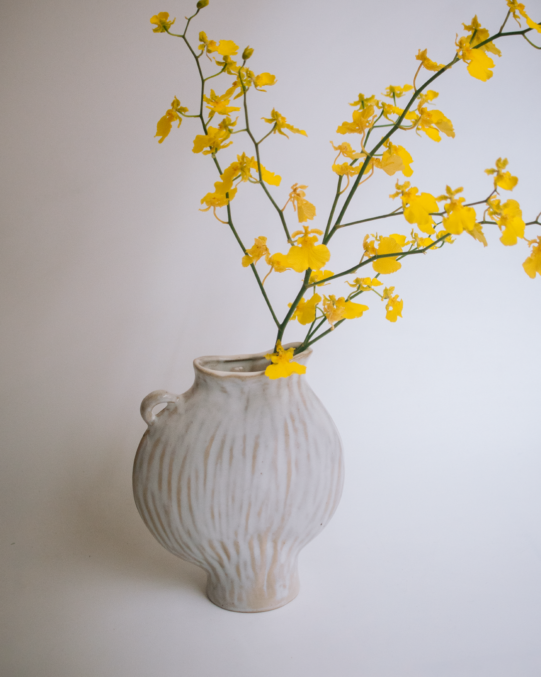 patung 立體紋路陶瓷花器 扁壺造型