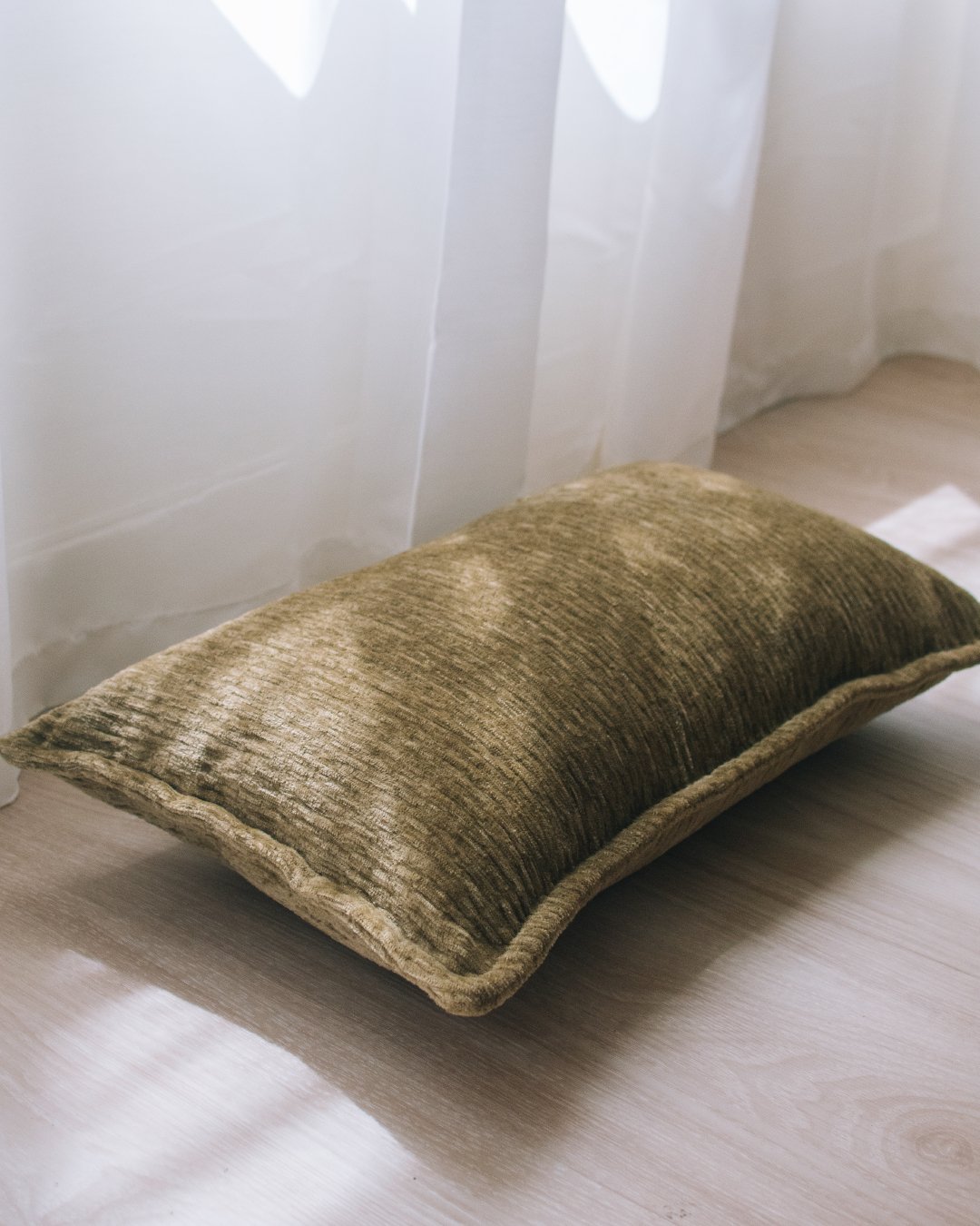 rimu 綠意雪尼爾絨面抱枕腰枕 - surround co., ltd.