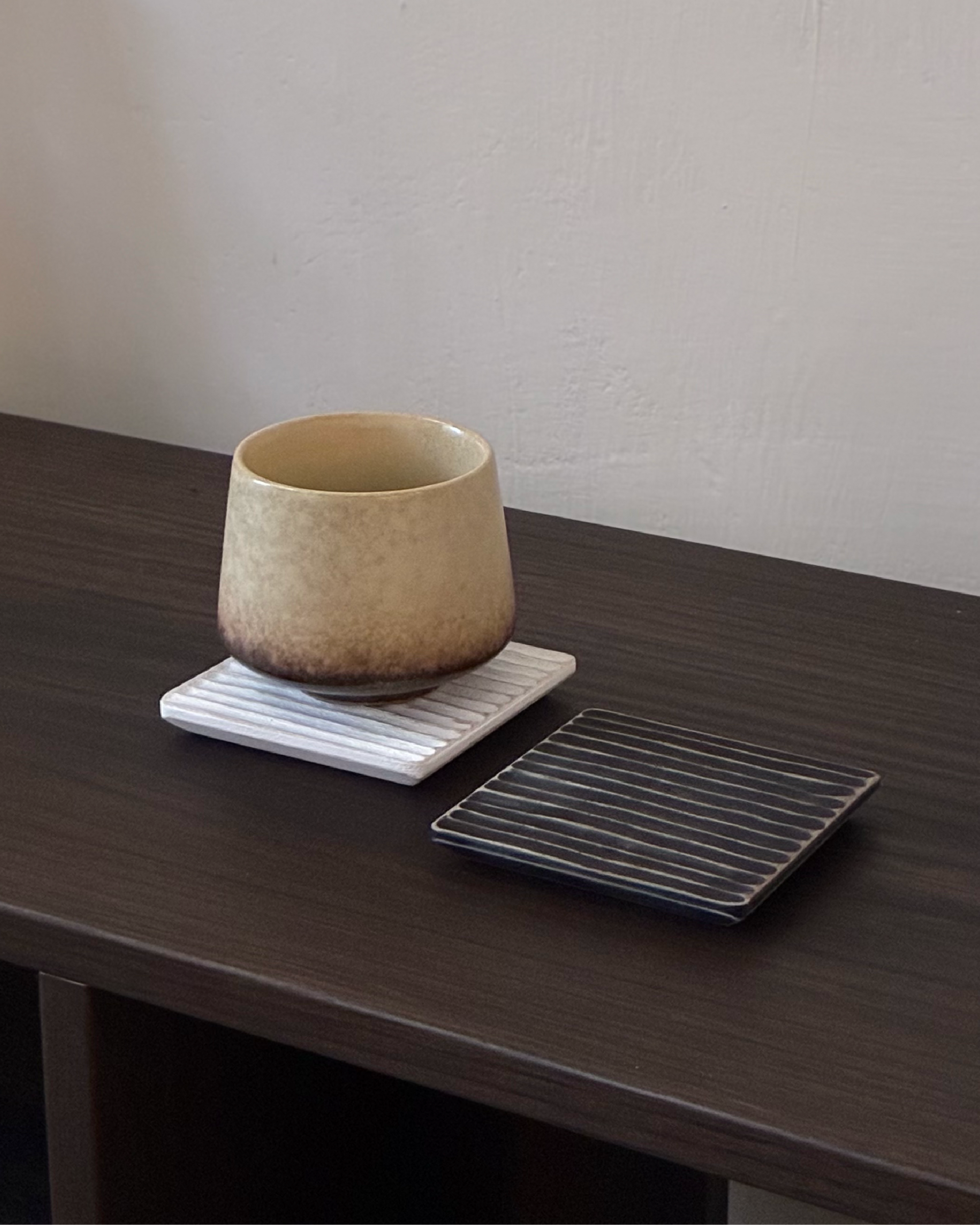 泰國 thịchi 方型木製杯墊兩件組