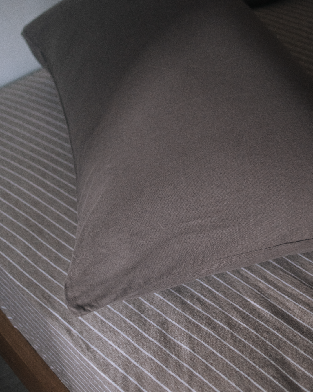 可可色/深咖啡色 舒軟竹節棉枕套兩入組